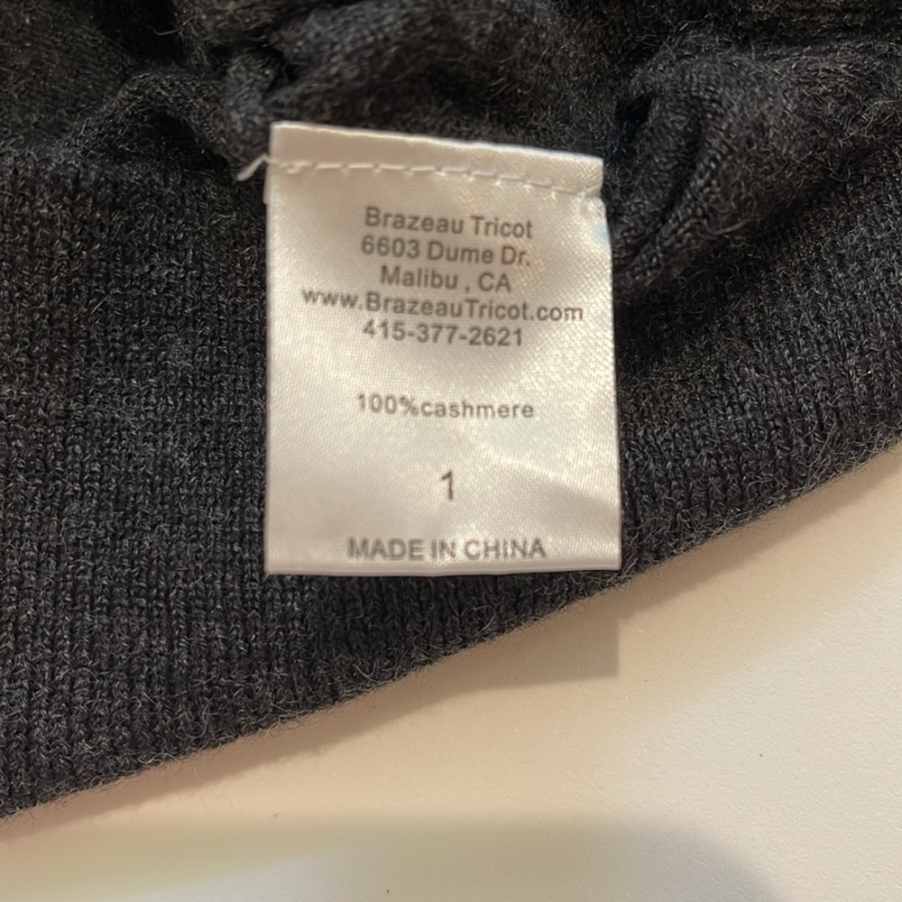 Brazeau Tricot 100% Cashmere Long Sleeve Sweater - Picture 7 of 8